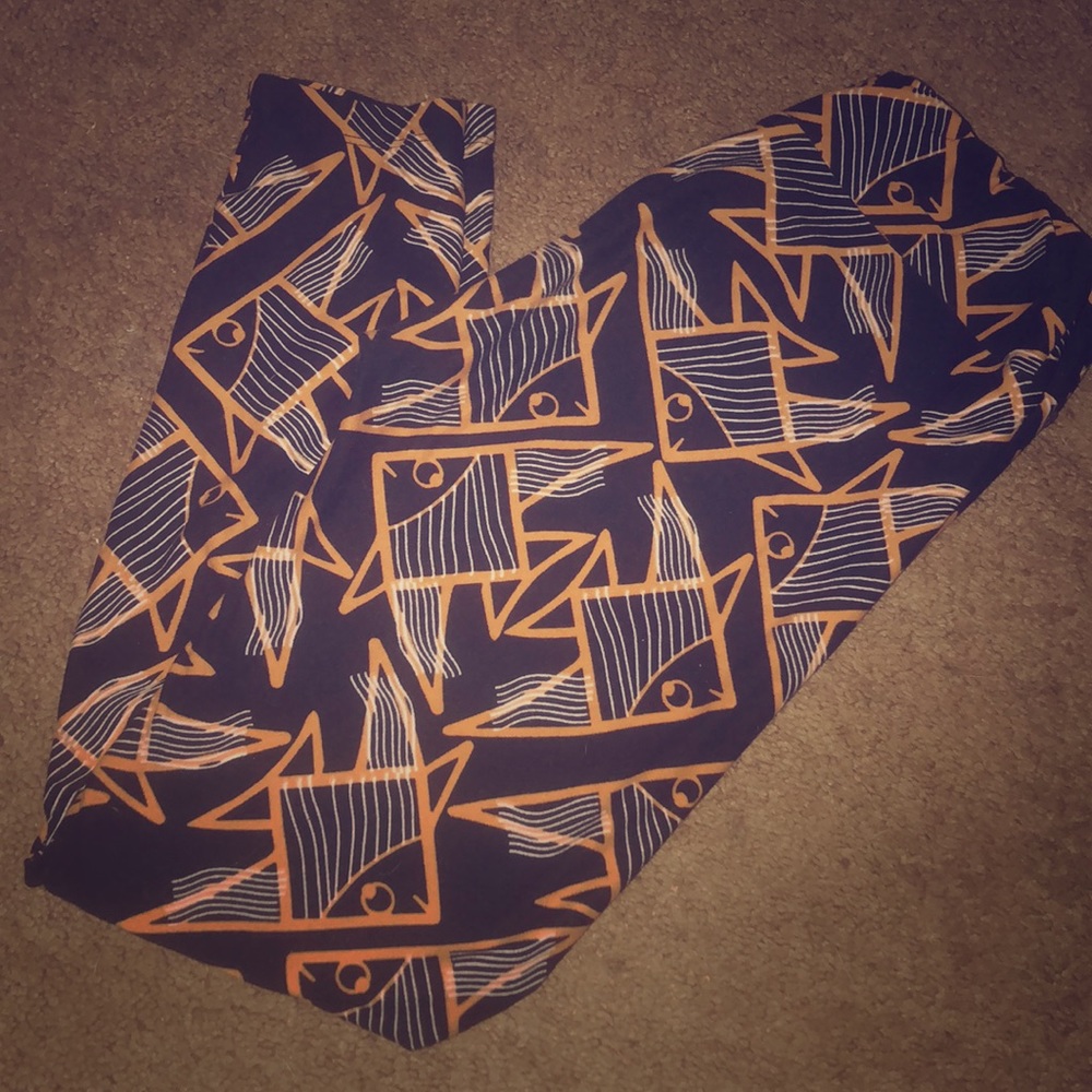 LulaRoe Tribal FISH patter OS leggings